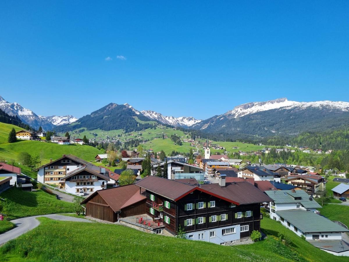 Gaestehaus Alpina Riezlern Esterno foto
